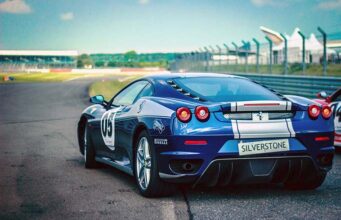 Rory Mcilroy just 4-putted for the second time in two days